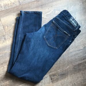 Calvin Klein CKJ035 Straight Jeans
